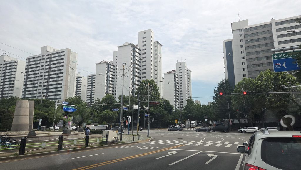 부천 라디에이터 철거, 녹슨 욕실 난방기 제거와 배관 연결
